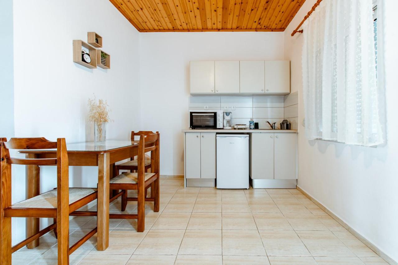 Koulouris Apartments & Studios Kalyves Exterior photo