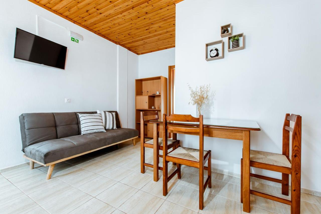 Koulouris Apartments & Studios Kalyves Exterior photo